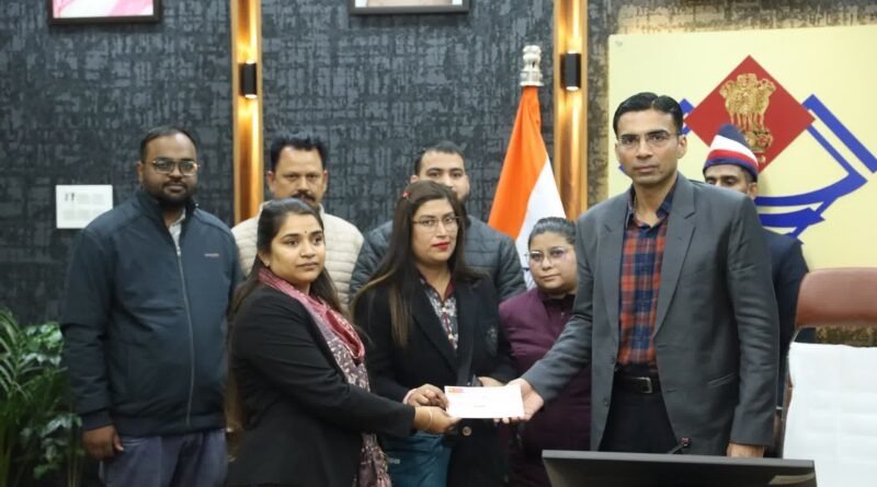 नागरिक के साथ वित्तीय संस्थानों की मनमानी; अनुचित व्यवहार नहीं किया जाएगा बर्दाश्तः जिलाधिकारी सविन बंसल 