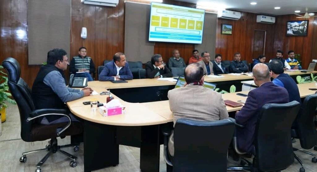 मुख्य सचिव आनन्द बर्द्धन ने मुख्यमंत्री कौशल उन्नयन एवं वैश्विक रोजगार योजना के सम्बन्ध में ली बैठक, दिए निर्देश
