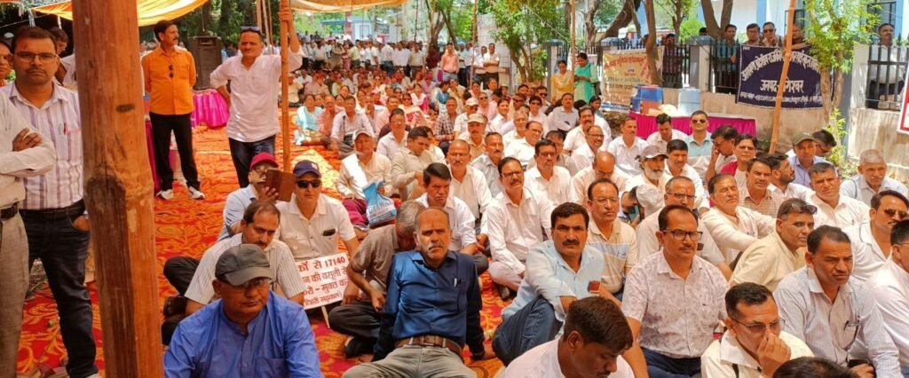 शिक्षकों की हुंकार, 8 जून को सचिवालय घेराव का ऐलान