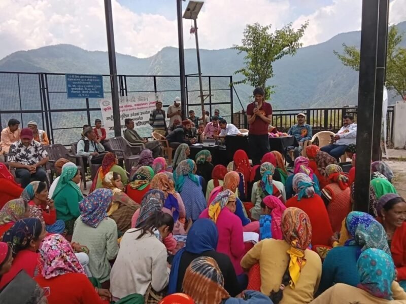 चमोली के तीन विकासखंडों में गूंजा ‘खेत बचाओ अभियान’,