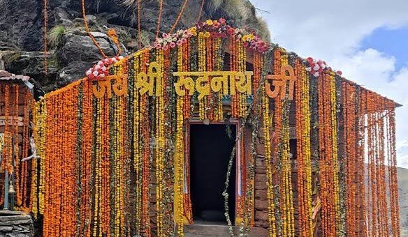 शीतकाल के लिए बंद हुए रुद्रनाथ के कपाट, अब गोपीनाथ मंदिर में होंगे दर्शन